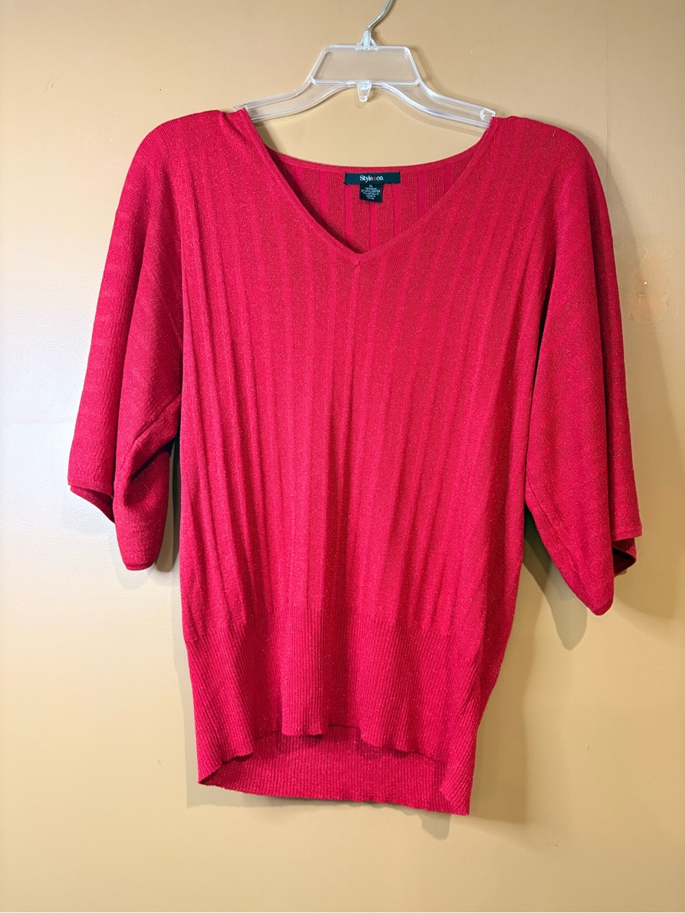 HC1039. Style & Co. V-Neck Metallic Silk Blend Sweater shirt,  Short sleeve, XL